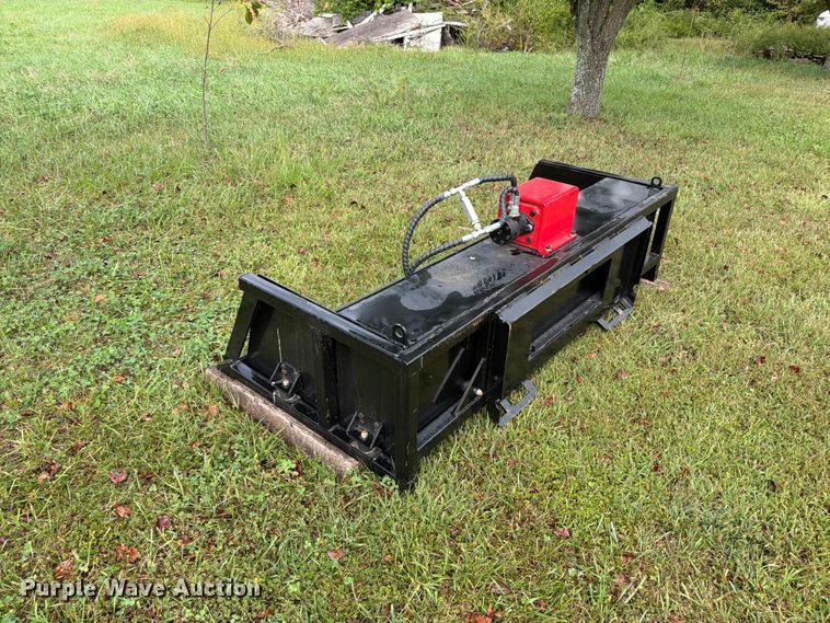 image for item FN5877 2026 Giyi VB79 skid steer vibrating bucket