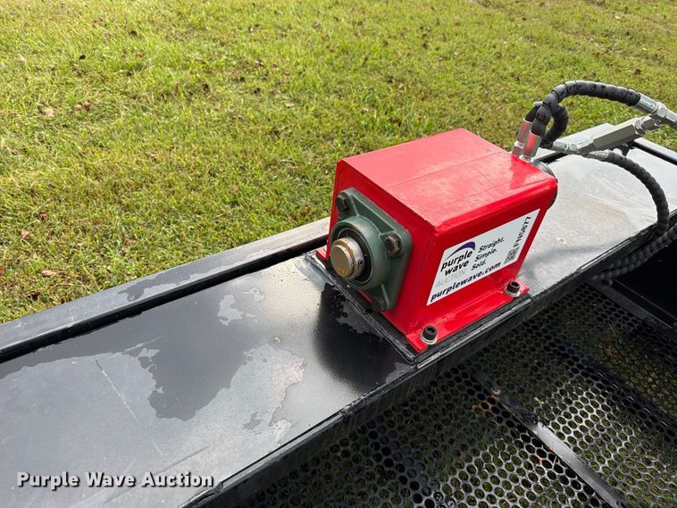 image for item FN5877 2026 Giyi VB79 skid steer vibrating bucket