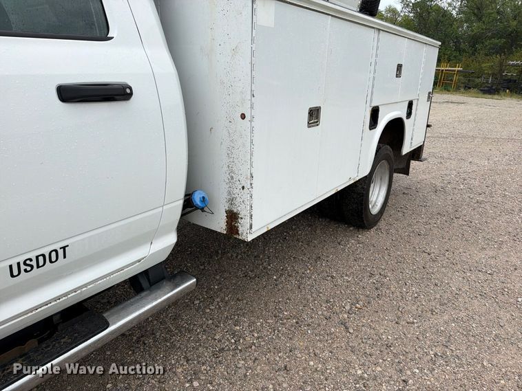 image for item FN5880 2020 RAM 5500 utility / service truck