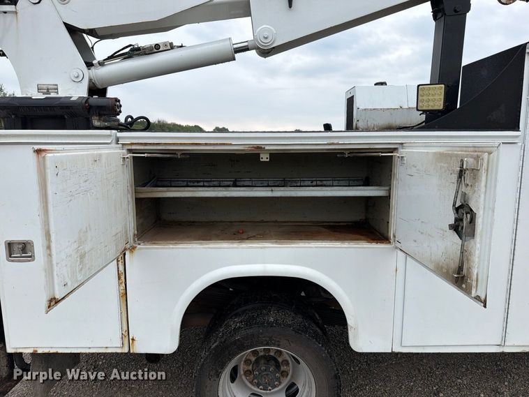 image for item FN5880 2020 RAM 5500 utility / service truck