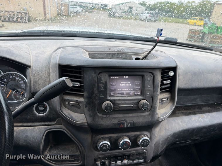 image for item FN5880 2020 RAM 5500 utility / service truck