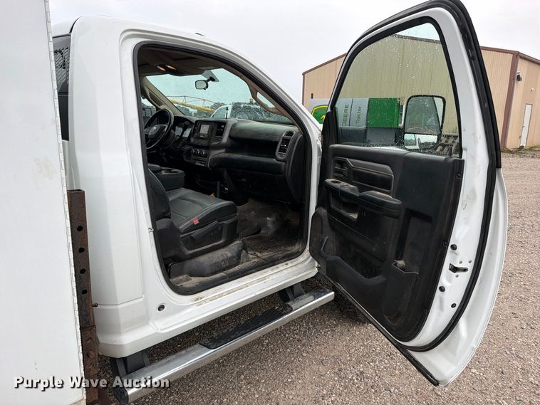 image for item FN5880 2020 RAM 5500 utility / service truck