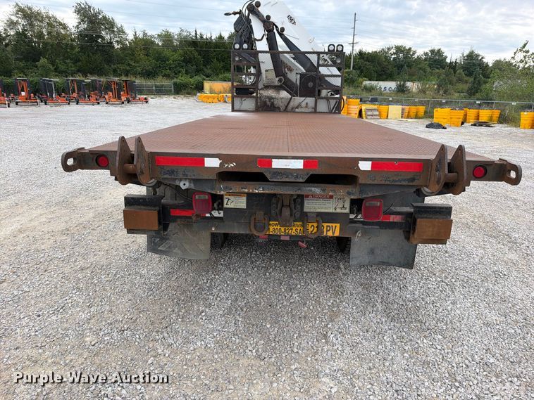 image for item FN5882 2002 Kenworth T800 crane truck