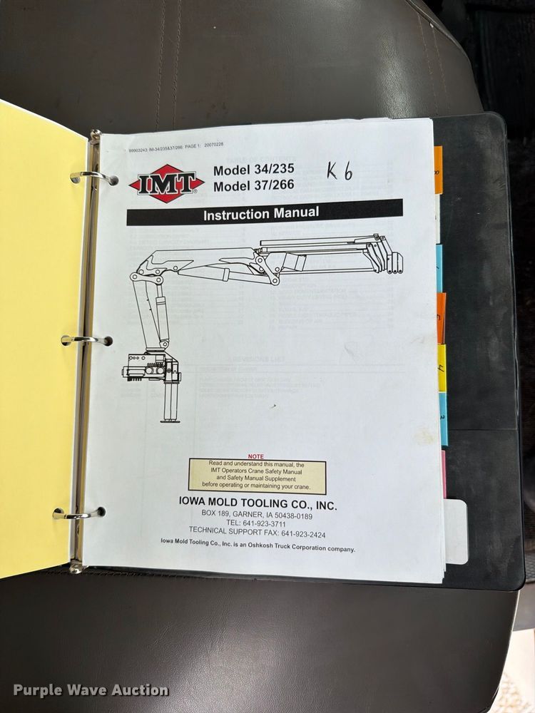 image for item FN5882 2002 Kenworth T800 crane truck
