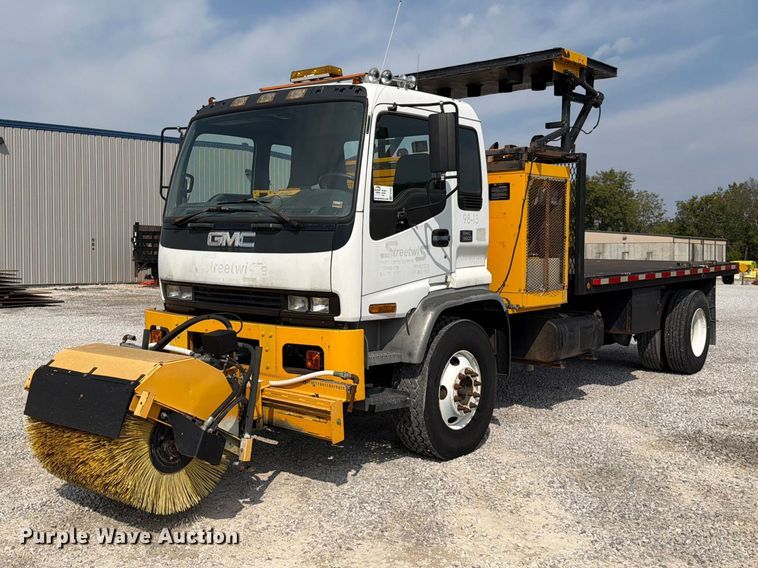 1998 GMC T7500 flatbed truck