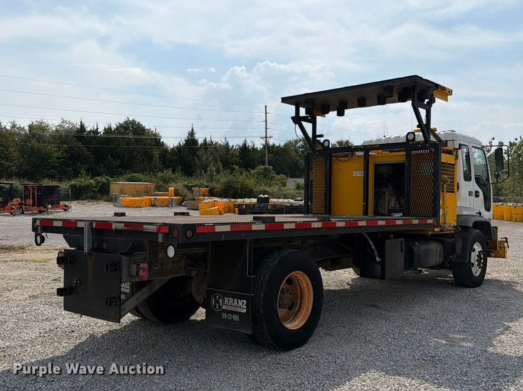 image for item FN5884 1998 GMC T7500 flatbed truck
