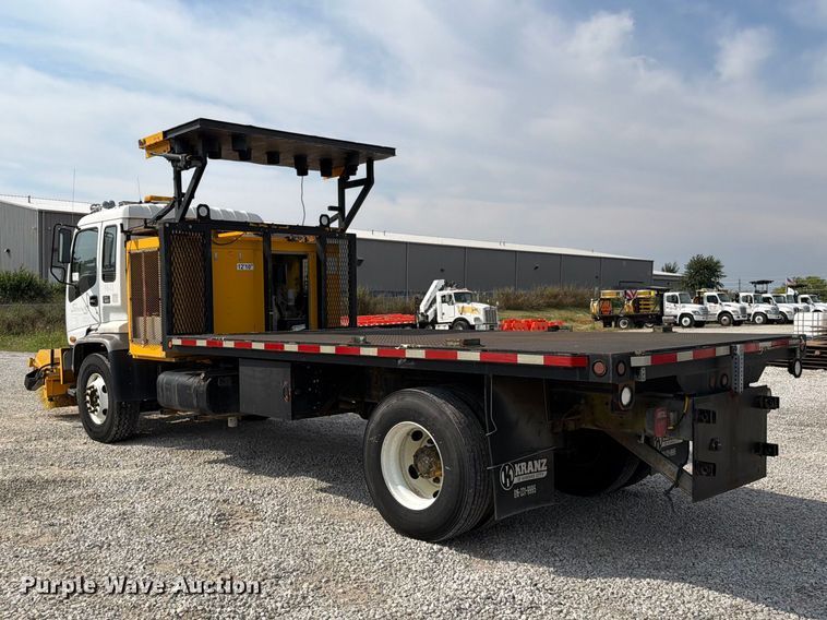 image for item FN5884 1998 GMC T7500 flatbed truck