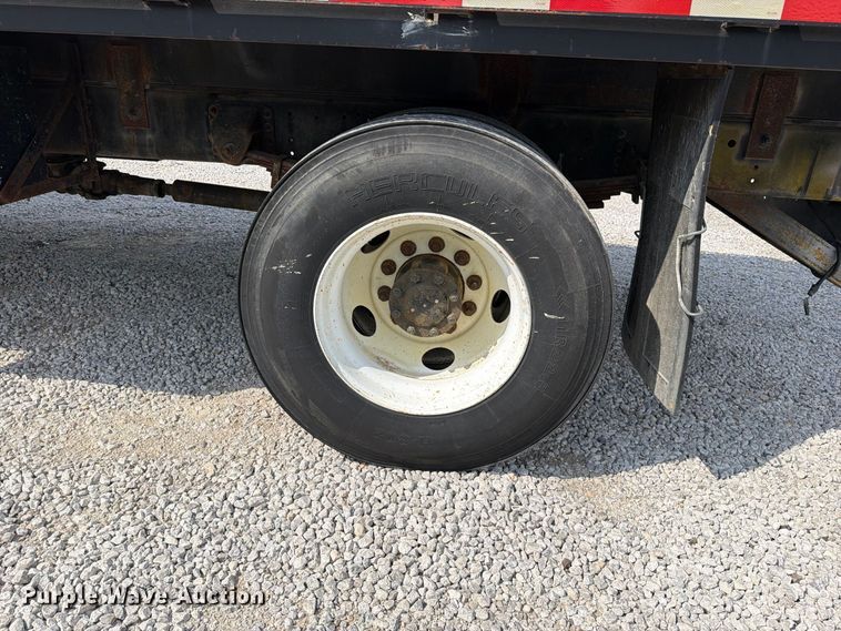 image for item FN5884 1998 GMC T7500 flatbed truck