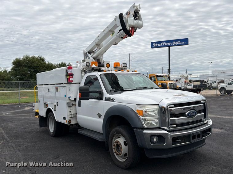 image for item FP3098 2016 Ford F550 Super Duty bucket truck
