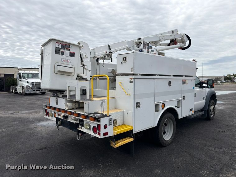 image for item FP3098 2016 Ford F550 Super Duty bucket truck