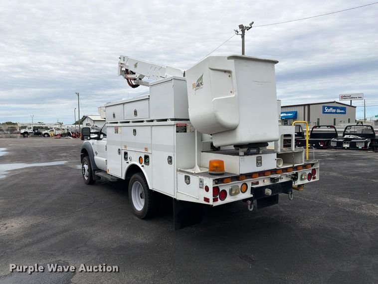 image for item FP3098 2016 Ford F550 Super Duty bucket truck