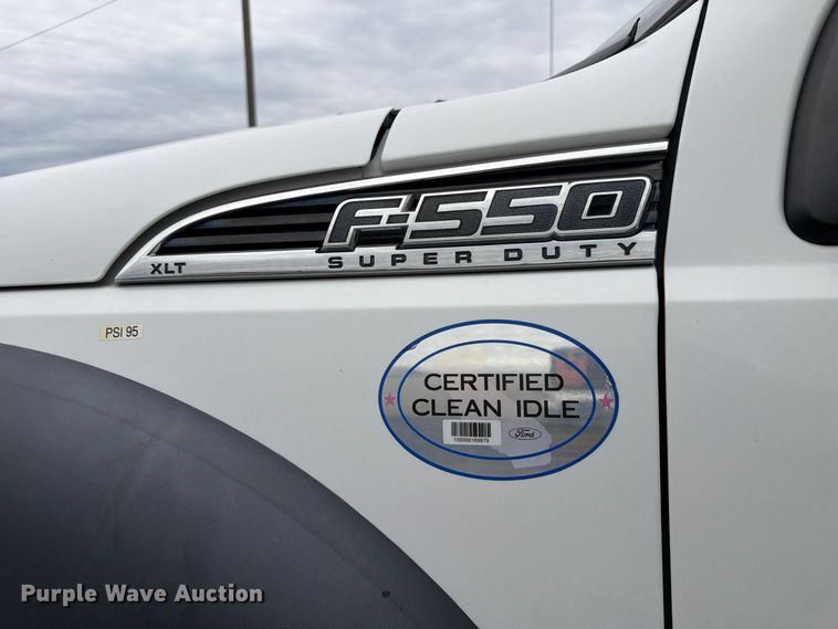 image for item FP3098 2016 Ford F550 Super Duty bucket truck