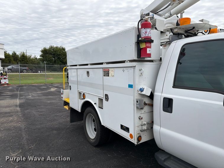 image for item FP3098 2016 Ford F550 Super Duty bucket truck