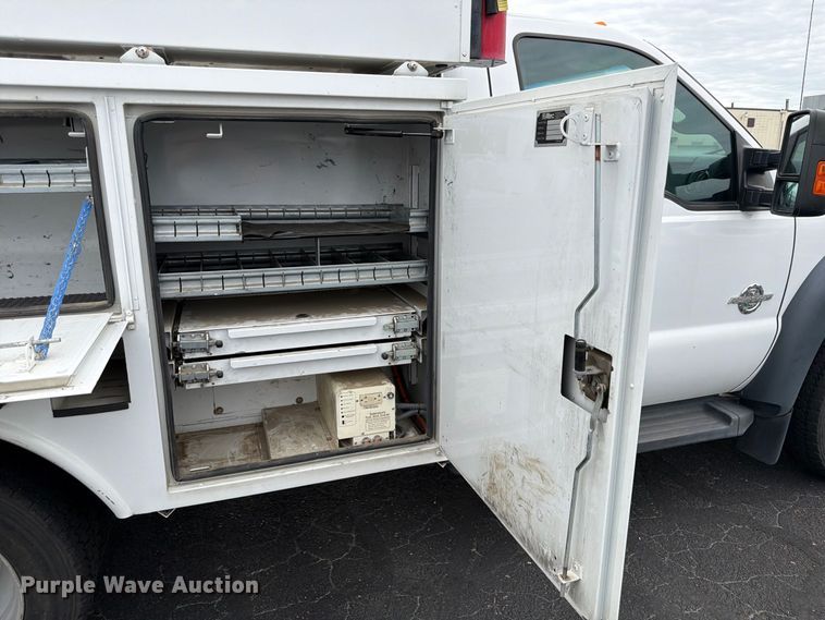 image for item FP3098 2016 Ford F550 Super Duty bucket truck