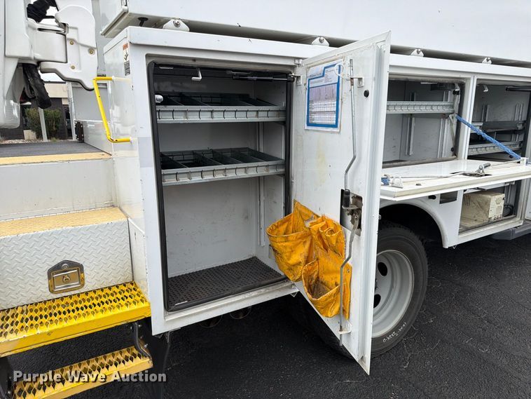 image for item FP3098 2016 Ford F550 Super Duty bucket truck