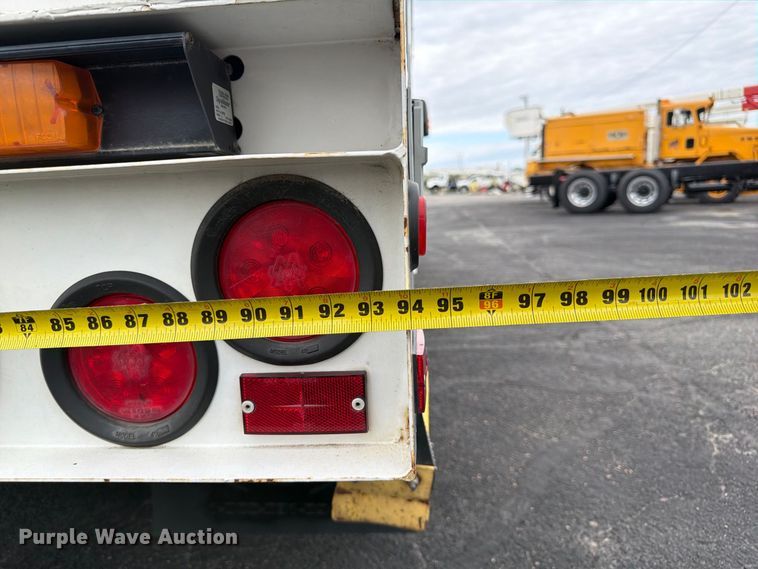 image for item FP3098 2016 Ford F550 Super Duty bucket truck