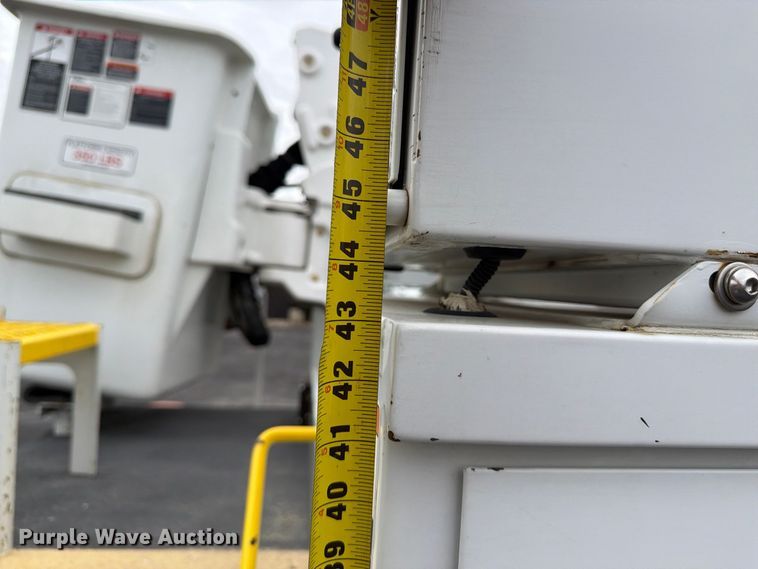 image for item FP3098 2016 Ford F550 Super Duty bucket truck