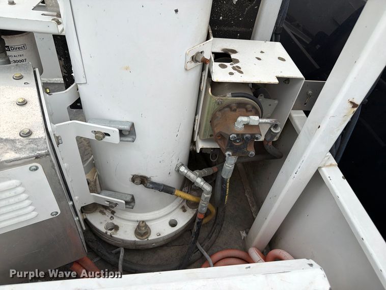image for item FP3098 2016 Ford F550 Super Duty bucket truck
