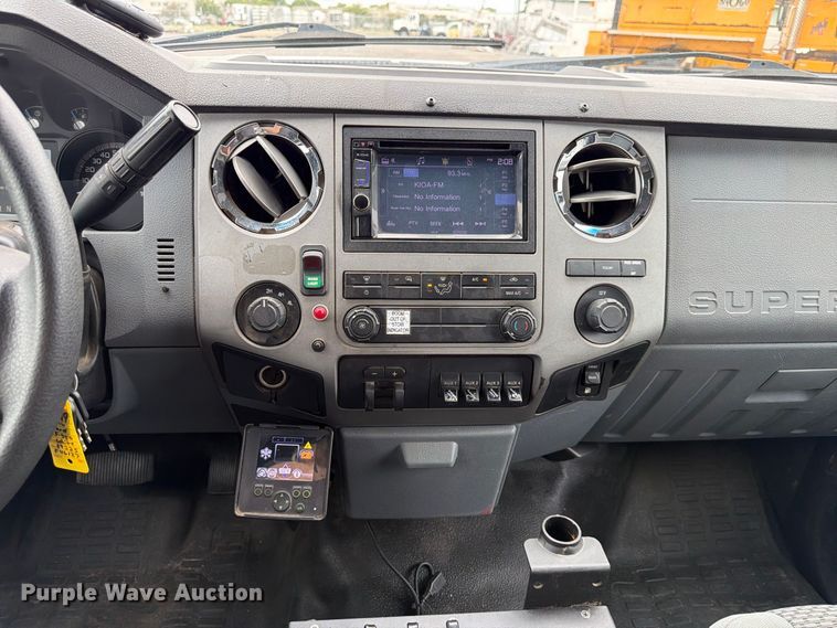 image for item FP3098 2016 Ford F550 Super Duty bucket truck