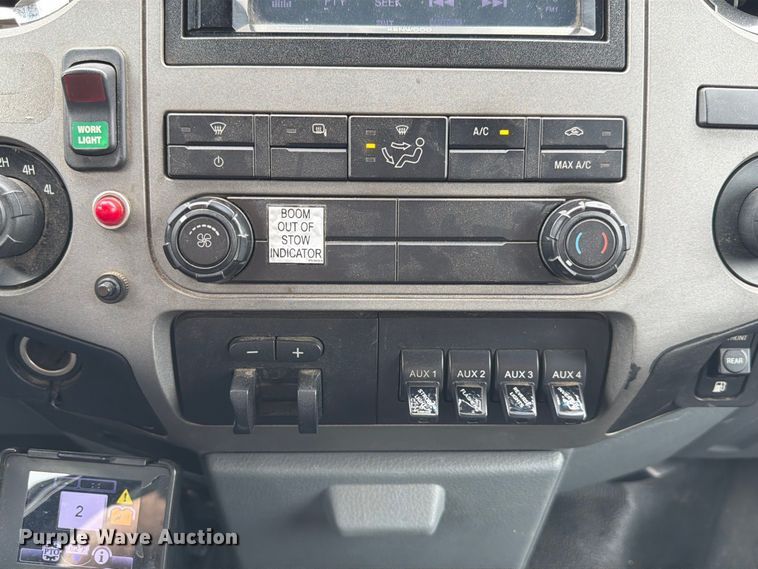image for item FP3098 2016 Ford F550 Super Duty bucket truck