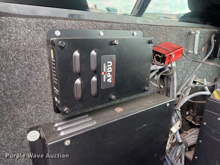 image for item FP3098 2016 Ford F550 Super Duty bucket truck