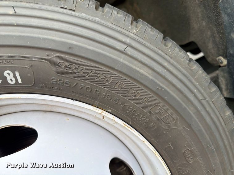 image for item FP3098 2016 Ford F550 Super Duty bucket truck