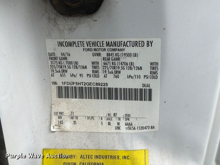 image for item FP3098 2016 Ford F550 Super Duty bucket truck