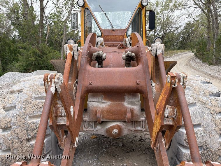 image for item FP3109 1975 Caterpillar 966C Wheel loader