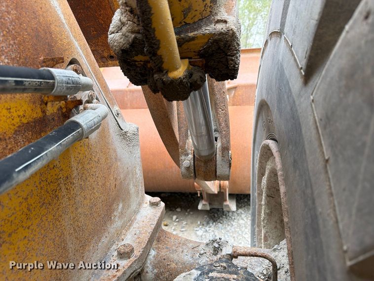 image for item FP3109 1975 Caterpillar 966C Wheel loader