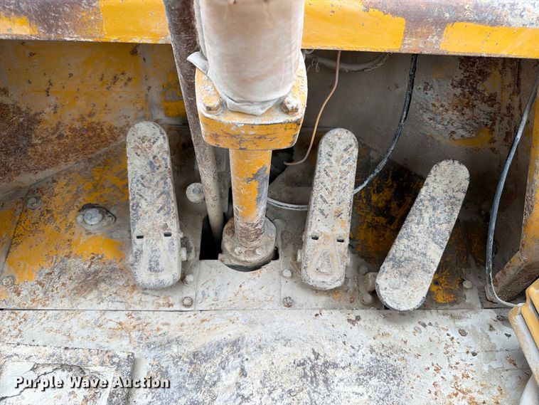 image for item FP3109 1975 Caterpillar 966C Wheel loader