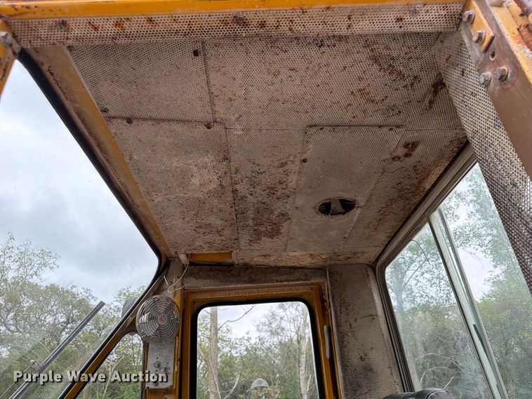 image for item FP3109 1975 Caterpillar 966C Wheel loader