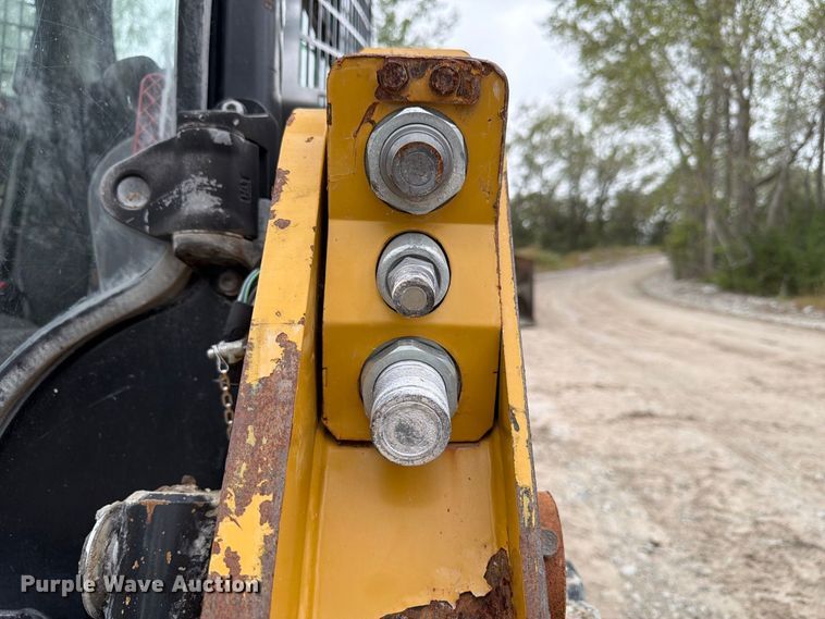 image for item FP3110 2018 Caterpillar 226D skid steer loader