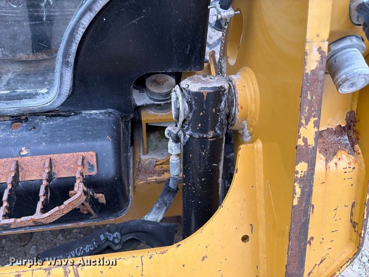 image for item FP3110 2018 Caterpillar 226D skid steer loader