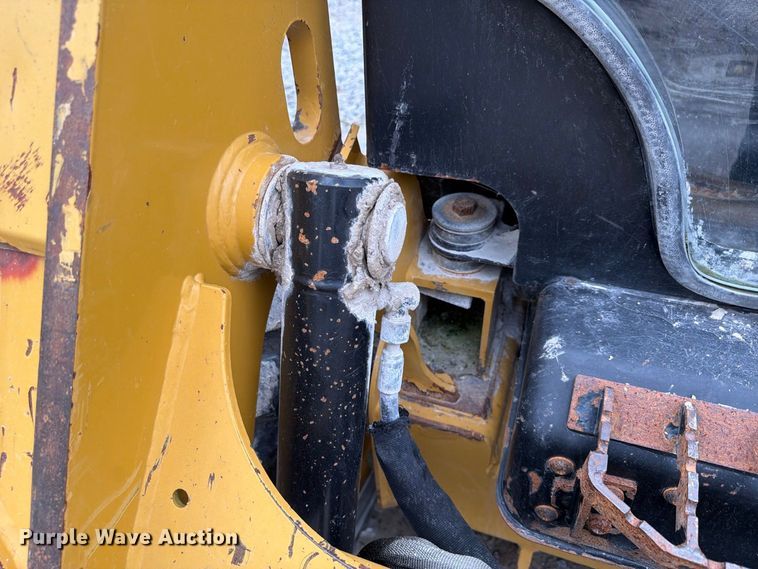 image for item FP3110 2018 Caterpillar 226D skid steer loader