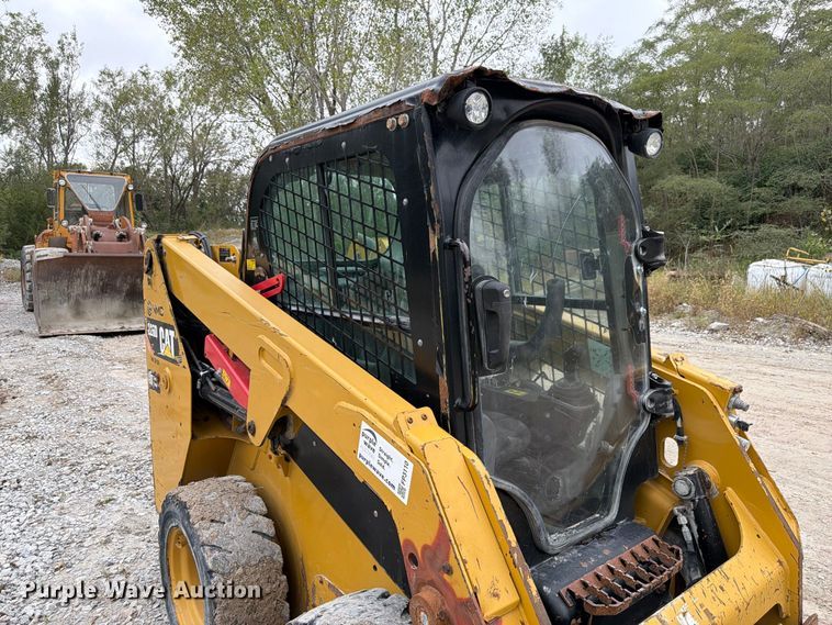 image for item FP3110 2018 Caterpillar 226D skid steer loader
