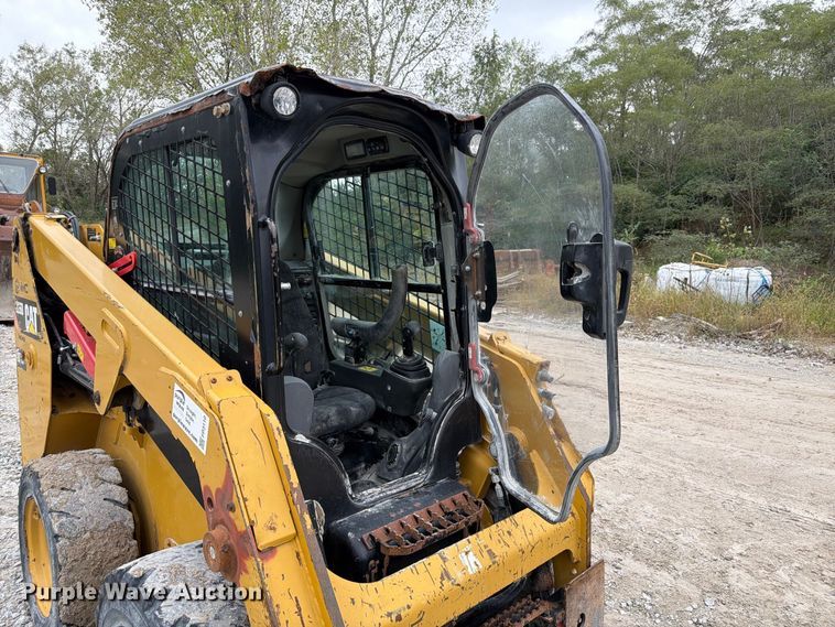 image for item FP3110 2018 Caterpillar 226D skid steer loader