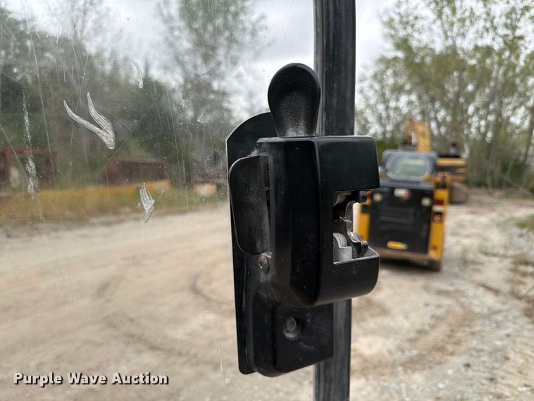 image for item FP3110 2018 Caterpillar 226D skid steer loader