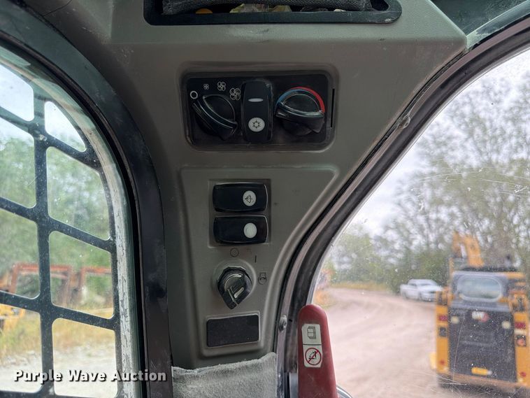image for item FP3110 2018 Caterpillar 226D skid steer loader