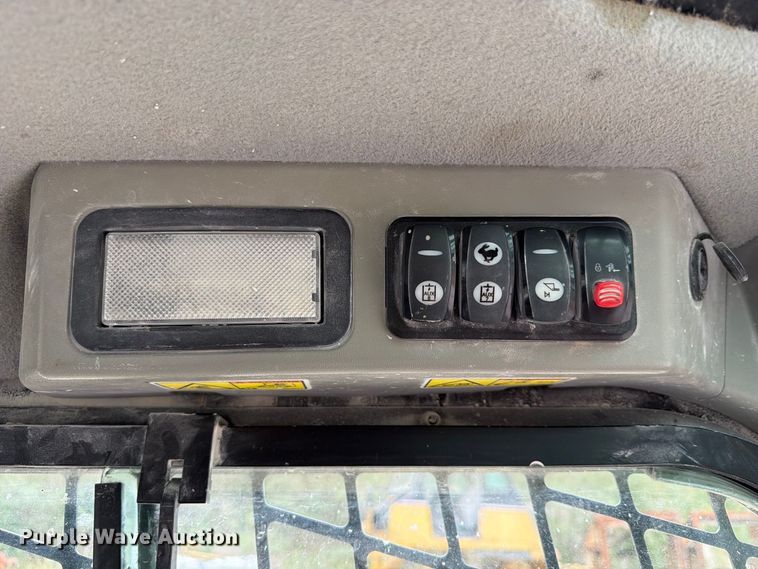 image for item FP3110 2018 Caterpillar 226D skid steer loader