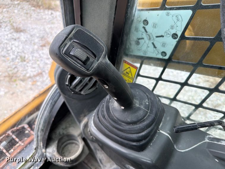 image for item FP3110 2018 Caterpillar 226D skid steer loader