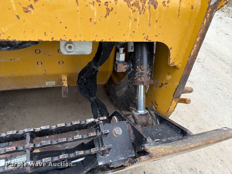 image for item FP3111 2023 Caterpillar 226D3 skid steer loader