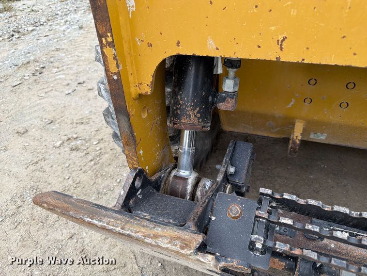 image for item FP3111 2023 Caterpillar 226D3 skid steer loader