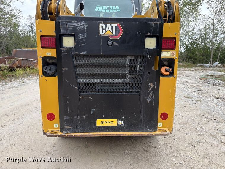 image for item FP3111 2023 Caterpillar 226D3 skid steer loader