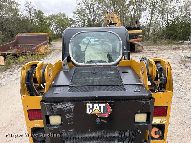 image for item FP3111 2023 Caterpillar 226D3 skid steer loader