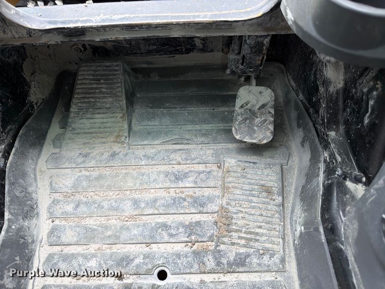 image for item FP3111 2023 Caterpillar 226D3 skid steer loader