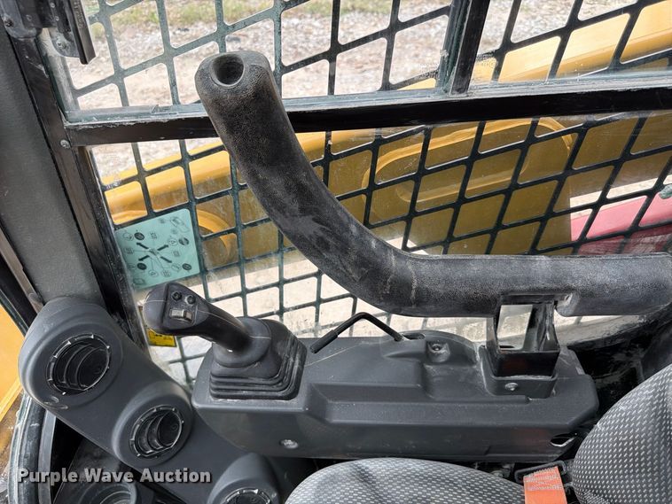 image for item FP3111 2023 Caterpillar 226D3 skid steer loader