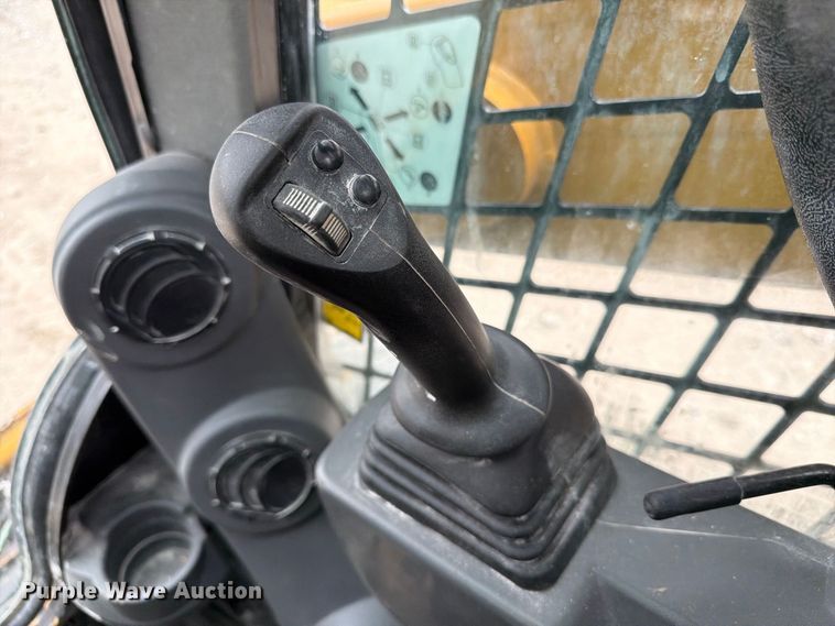 image for item FP3111 2023 Caterpillar 226D3 skid steer loader