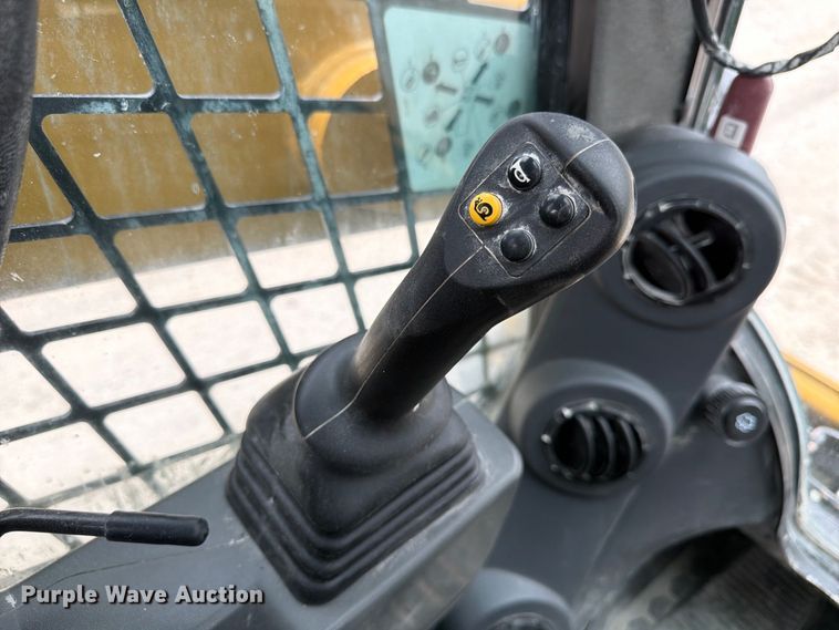 image for item FP3111 2023 Caterpillar 226D3 skid steer loader
