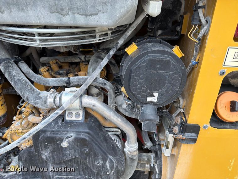 image for item FP3111 2023 Caterpillar 226D3 skid steer loader