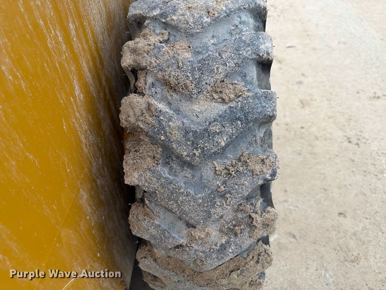 image for item FP3111 2023 Caterpillar 226D3 skid steer loader
